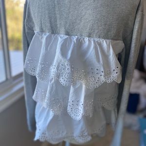 Soft and stylish sweatshirt with a surprise back!